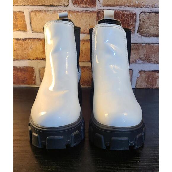 Circus by Sam Edelman White Patent Chelsea Boots Darielle Sole Platform Size 8.5 - Picture 1 of 8